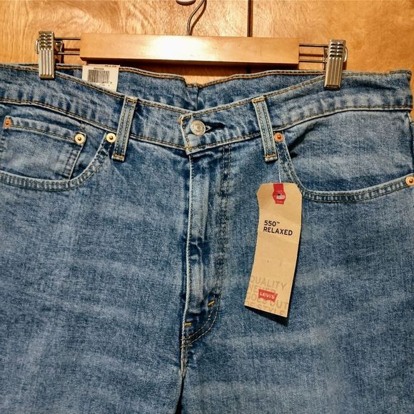Copy Levi  Men's 550 Relaxed Fit Tapered Legs Medium Wash Jeans (36x29) NWT - Picture 4 of 14